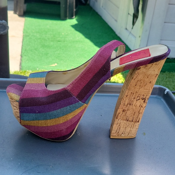Heels, rainbow colors - Picture 4 of 5